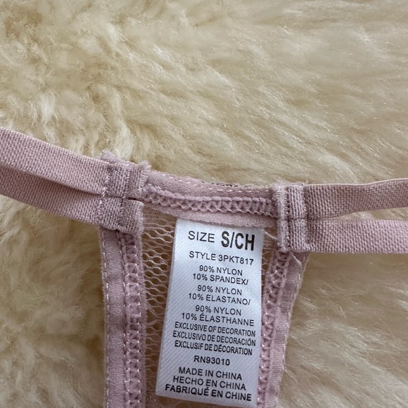 Lace Thong with Bow Accent - Picture 5 of 5